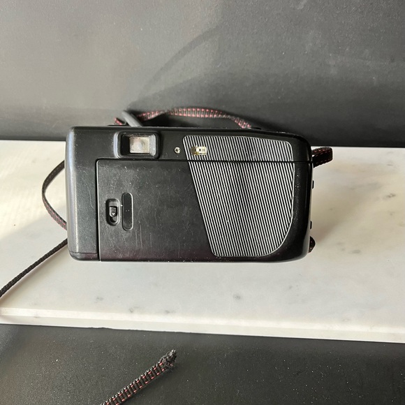 Nikon One Touch 35mm Camera and Case - Picture 3 of 7